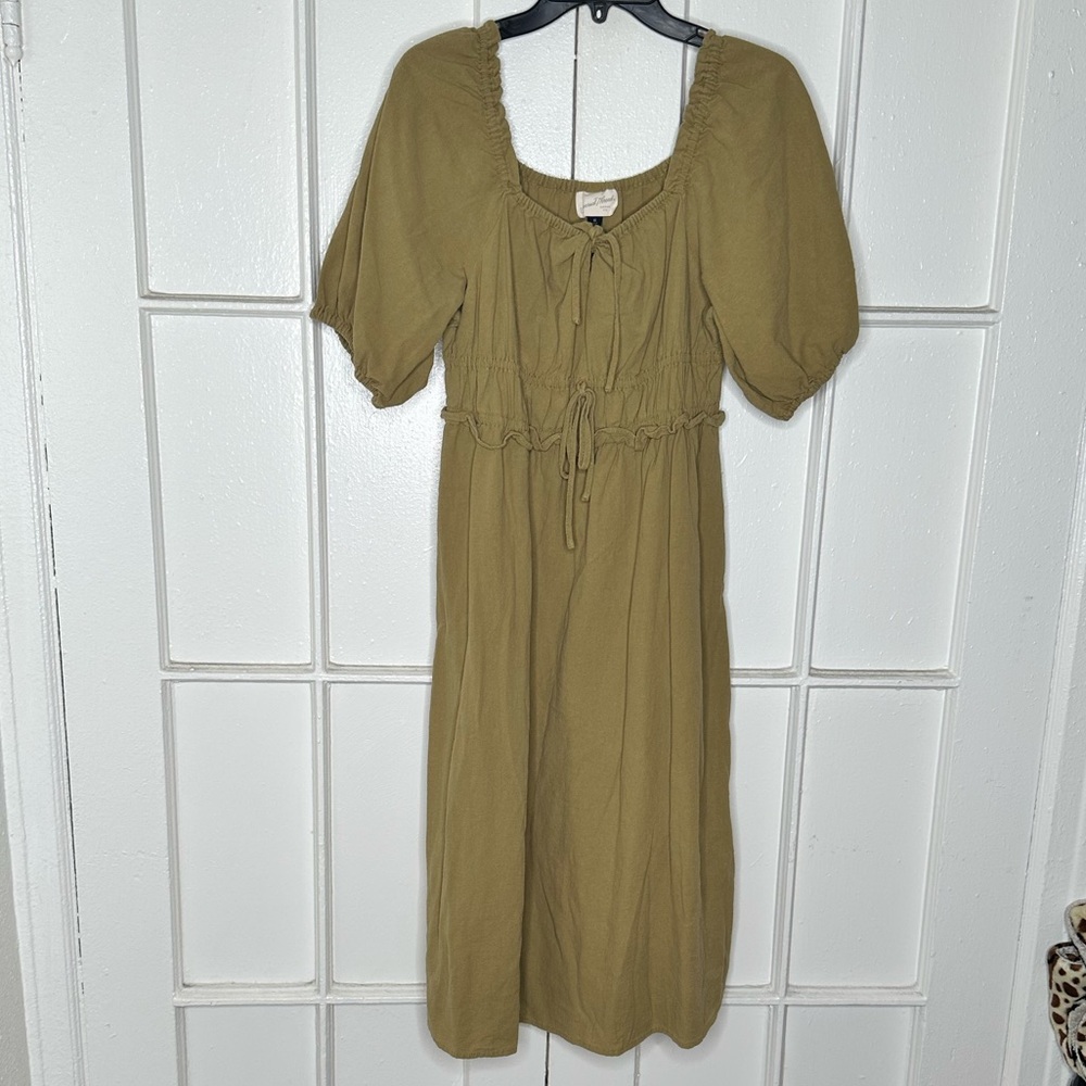 Universal Thread Puff Sleeve Midi Smocked Waist Dress